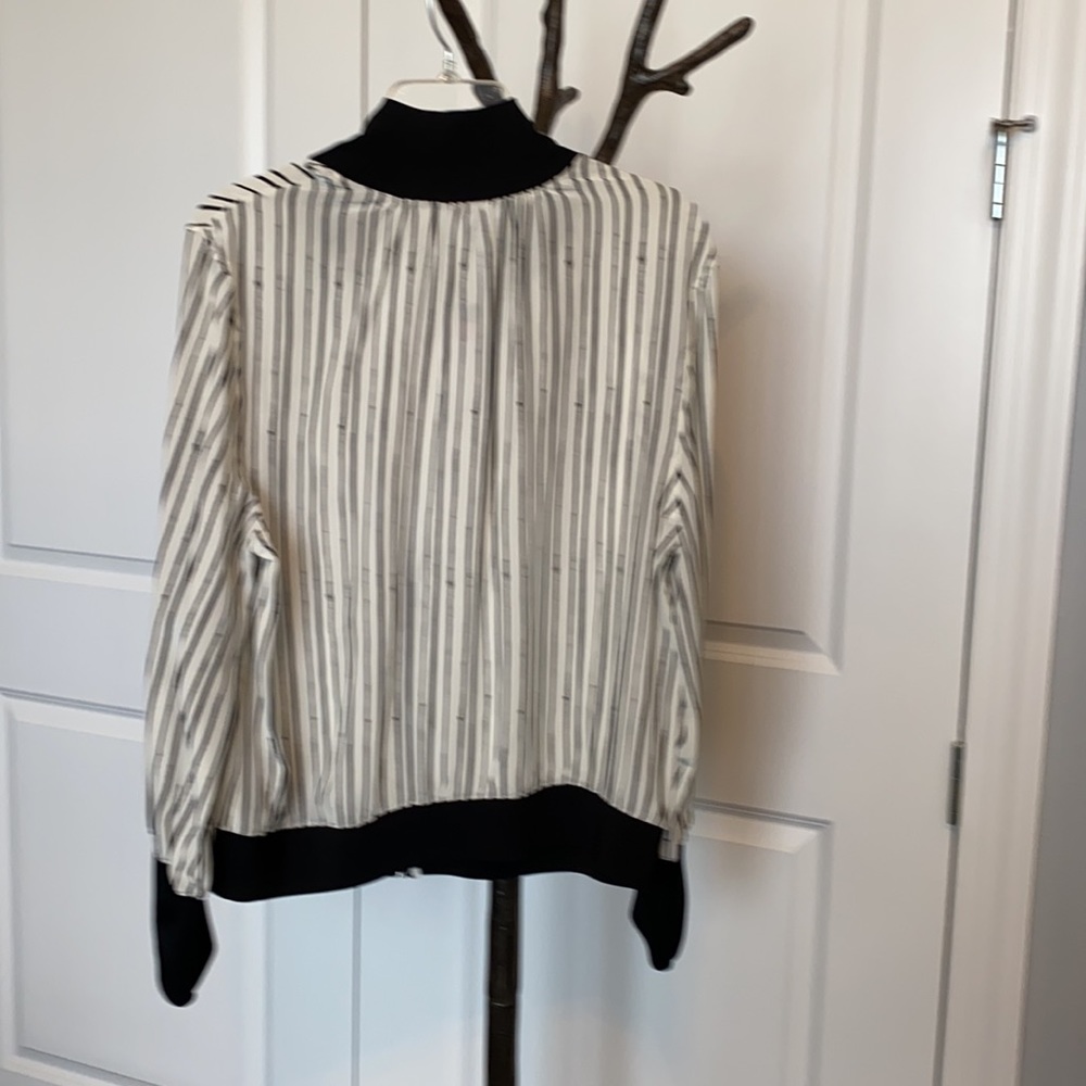 Relative jacket - Picture 3 of 4